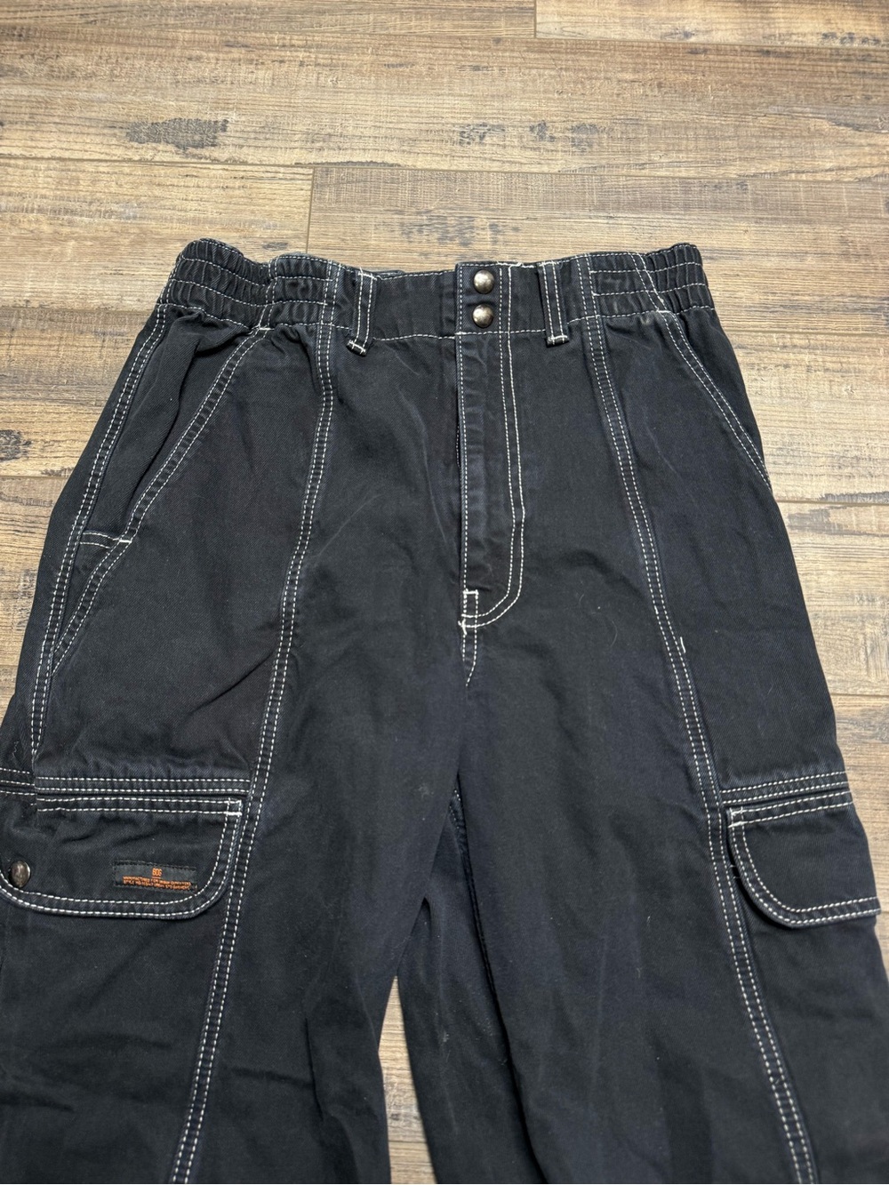 BDG Urban Outfitters Black Cargo Pants with Contrast Stitching Women's Size 31 - Picture 4 of 12